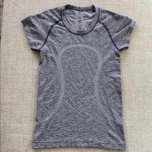 Lululemon Swiftly Tech Short Sleeve tee size 4
